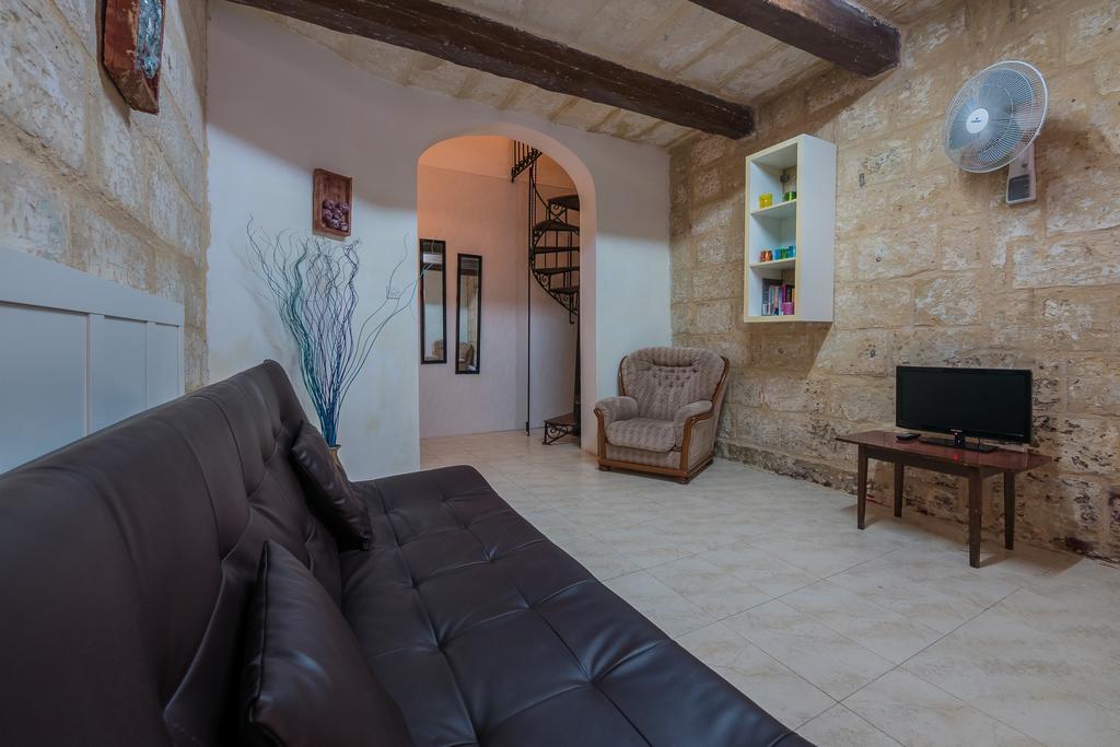 Appartement Lucia 182 à La Valette Extérieur photo