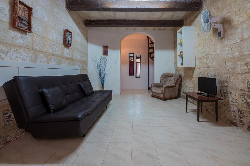 Appartement Lucia 182 à La Valette Extérieur photo